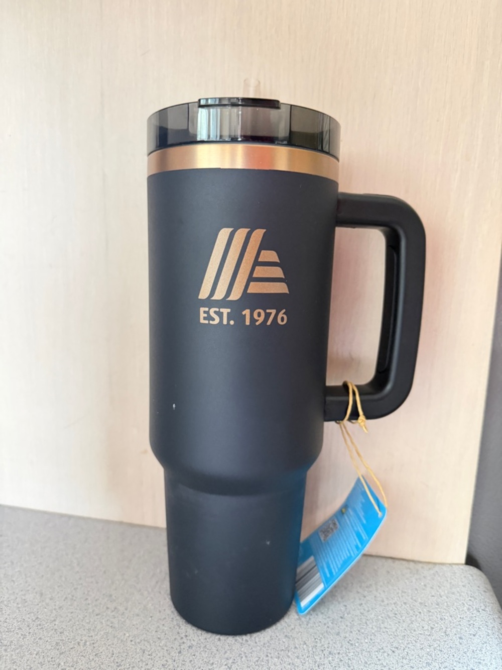 New Aldi Gear 40 oz Thirst Crusher Tumbler Black Gold EST 1976 Stainless Steel